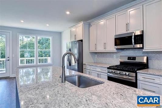 4th image of 2217 Brindle Ln