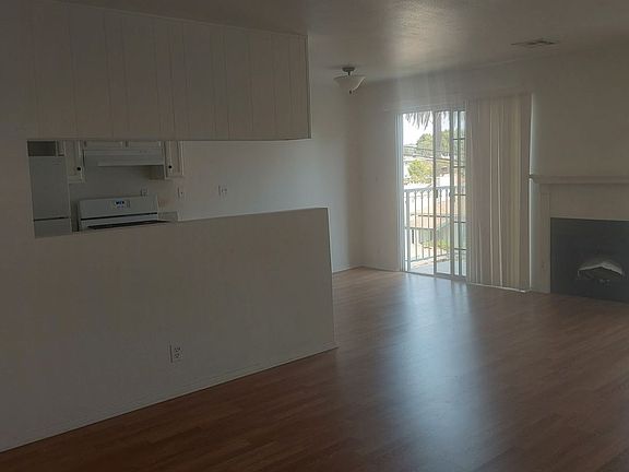 3rd image of 12048 Culver Blvd APT 201