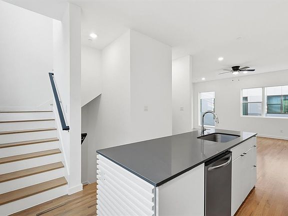 2nd image of 427 W 10th St #502