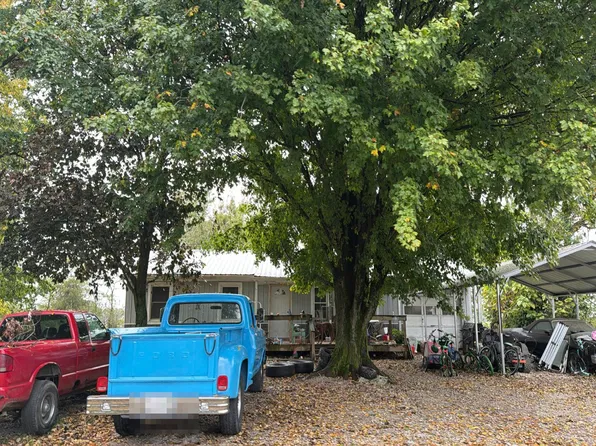 5982 S 450 W, Hanover, IN 47243
