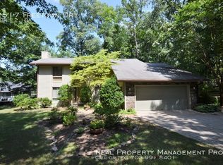 2517 Freetown Dr, Reston, VA 20191