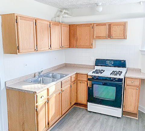 2nd image of 2856 W Eastwood Ave #1626