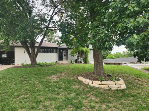 515 E 13th St, Concordia, KS 66901