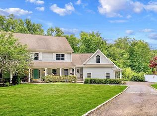 12 Hunt Ln, Weston, CT 06883