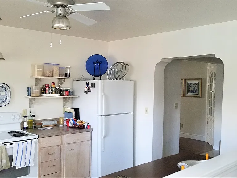 135 W 5th St S #B — Photo 10
