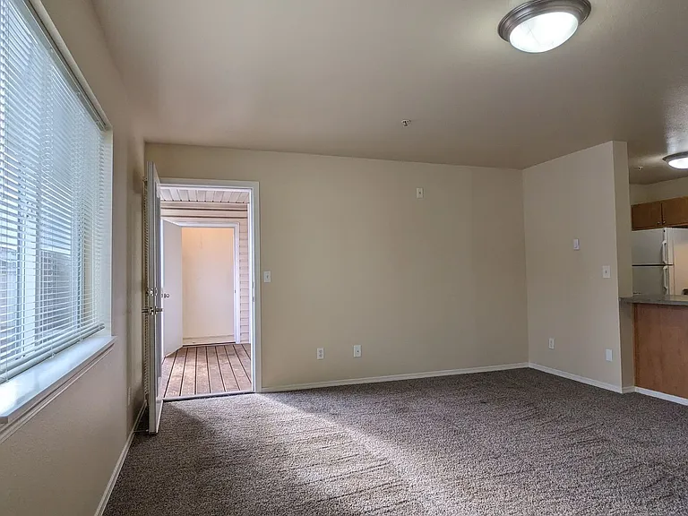 Wellesley Park Apartments — Photo 65