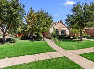 1001 Spinnaker Dr, Forney, TX 75126