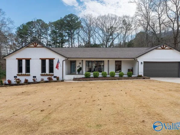 106 Simmons Dr SE, Owens Cross Roads, AL 35763