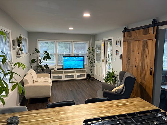4th image of 5705 41st Ave S