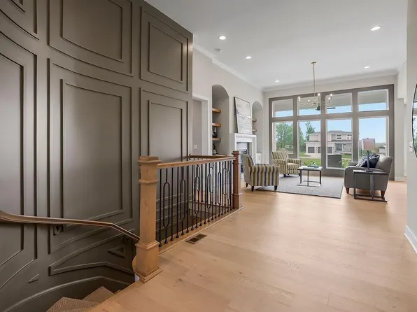 2457 W 176th St, Overland Park, KS 66085