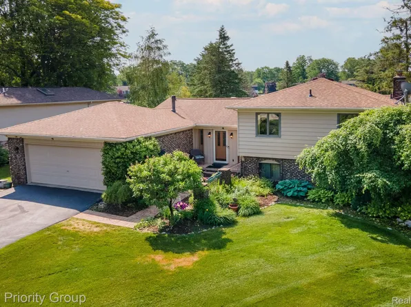1103 Arbroak Way, Lake Orion, MI 48362