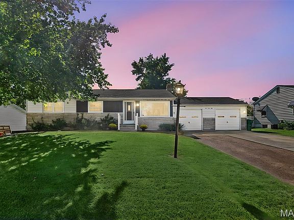 2nd image of 10950 Coral Ridge Dr