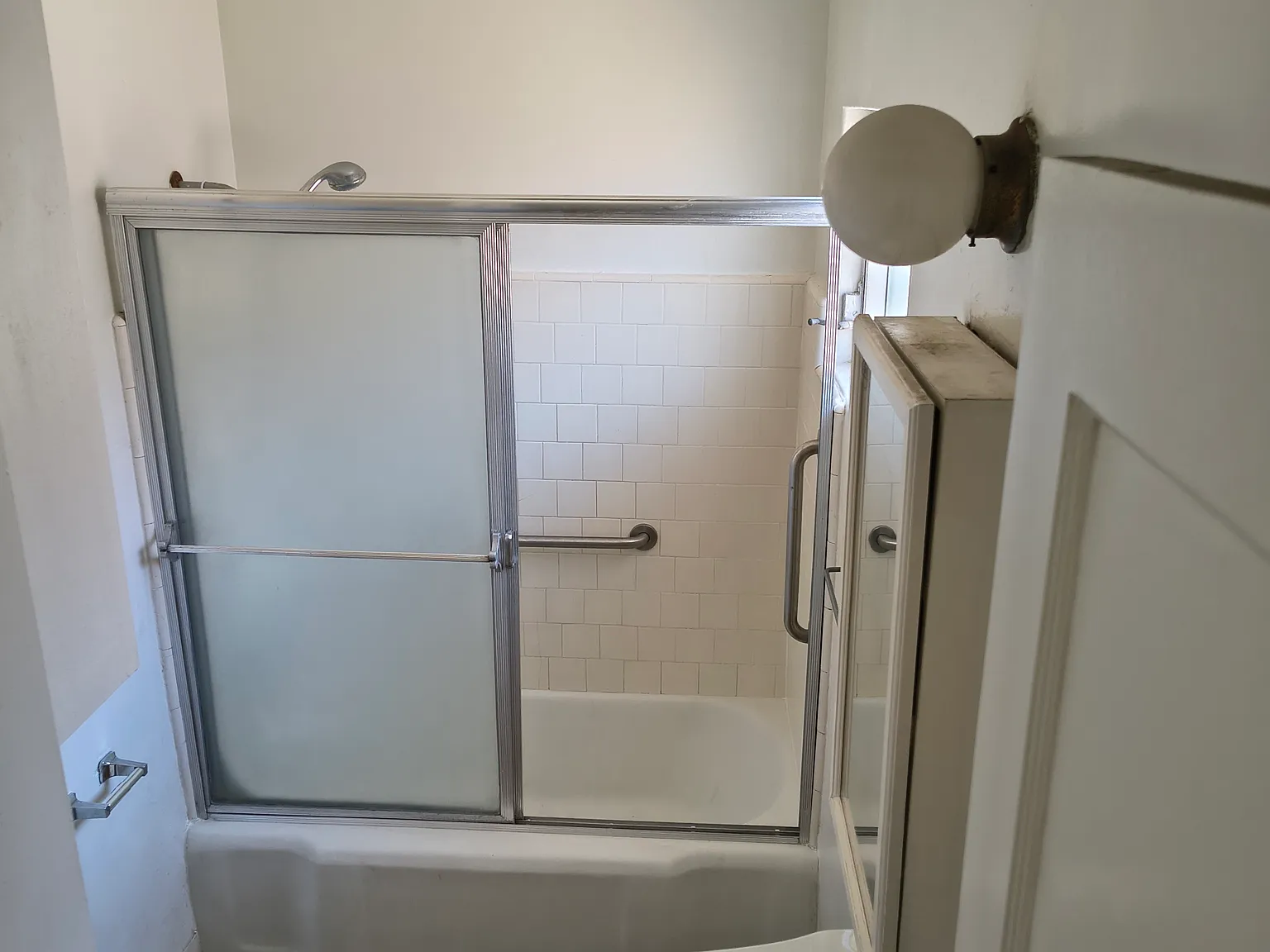 Studio, 400 sqft, $1,800 — Photo 4
