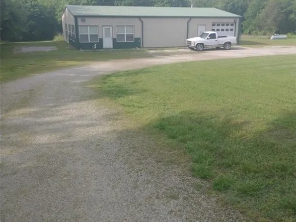 2137 County Road 405, Berryville, AR 72616