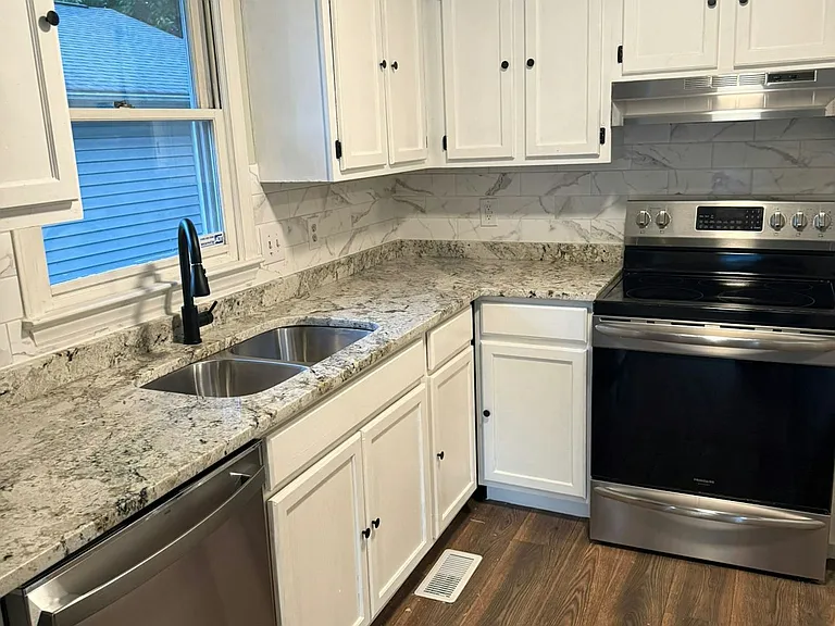 200 Aunt Mary Ave — Photo 4