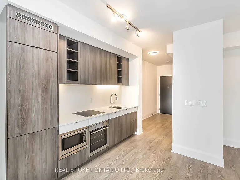 101 Erskine Ave #813 — Photo 6