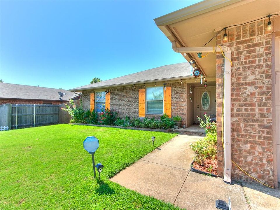 1st image of 12012 Larkdale Dr