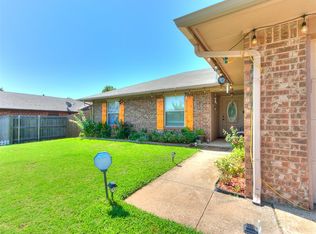 12012 Larkdale Dr, Yukon, OK 73099