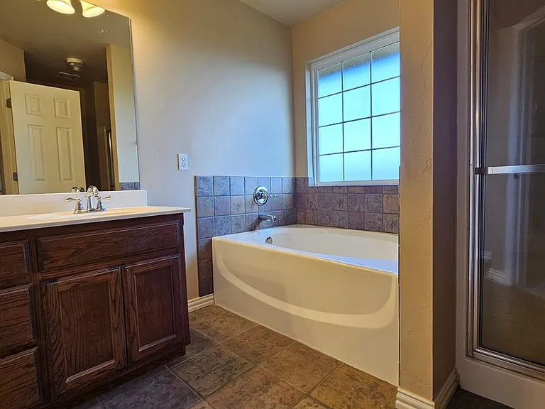 221 Dollina Ct — Photo 13
