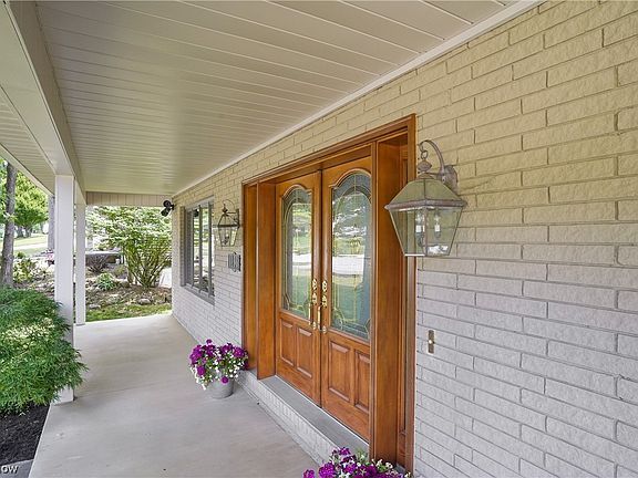 2nd image of 1396 Wimbledon Cir