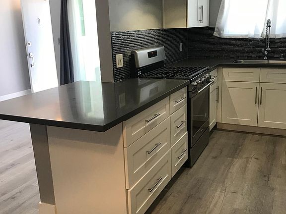 3rd image of 7921 Clinton St APT 1