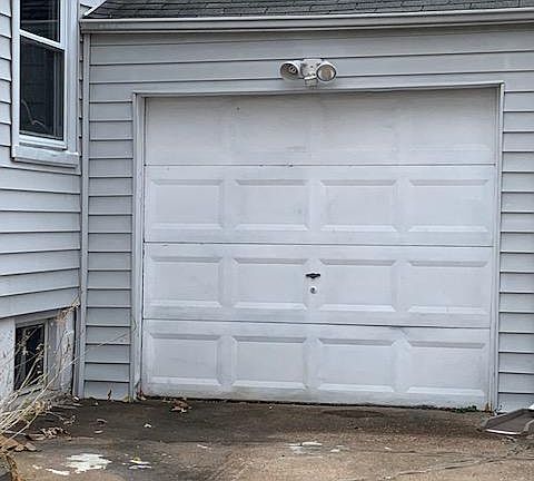 2nd image of 1943 Bryant Ave