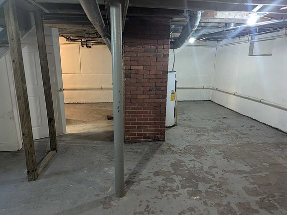 4th image of 3130 W Muhammad Ali Blvd