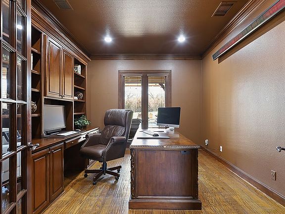 5th image of 4801 Mariner Ct