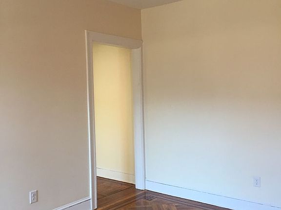 4th image of 864 Kennedy Blvd 17 #17