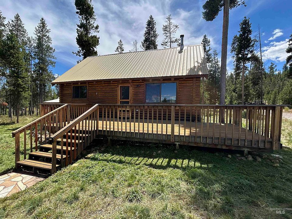1st image of 35 Sawtooth Way