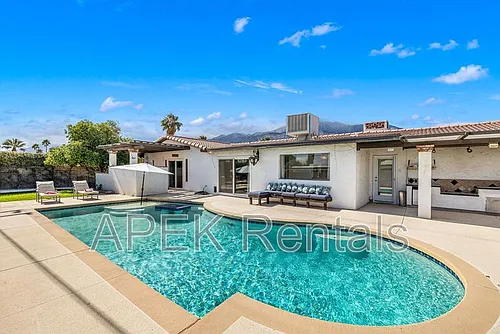 2290 N Victoria Rd Photo 1
