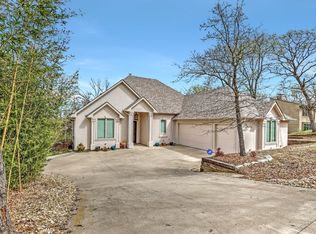 135 Lakewood Ln, Pottsboro, TX 75076