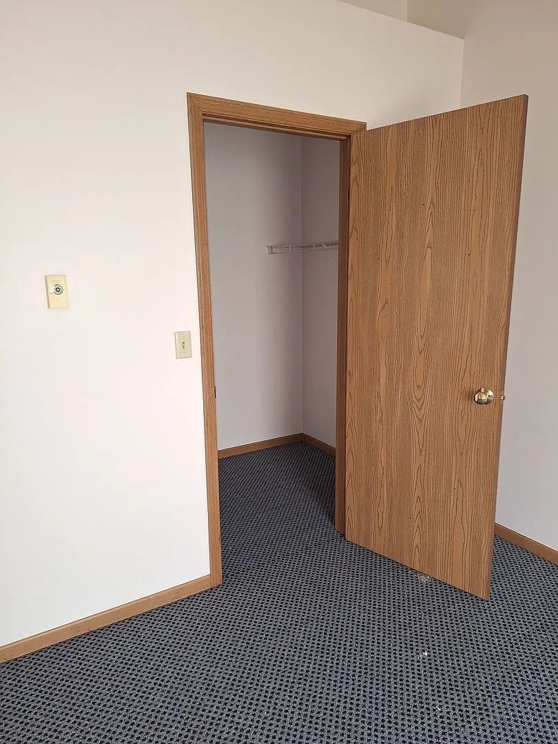 1268 Todd; Troy — Photo 2