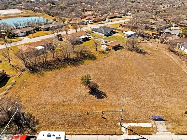 5291 Boat Club Rd, Fort Worth, TX 76135
