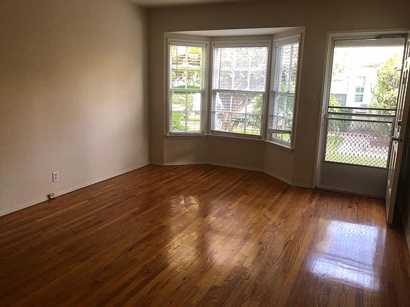 3rd image of 1305 N Buena Vista St #B