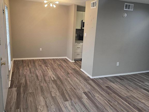 5th image of 900 Mountain Creek Rd APT F-82