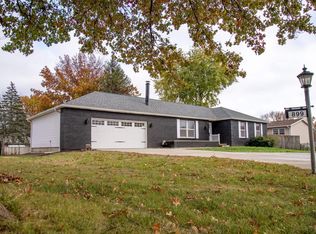 899 Lynkaylee Dr, Waterloo, IA 50701