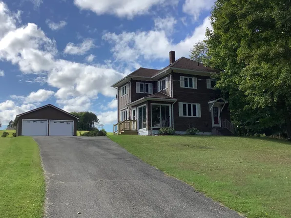 6 Grove Street, Mars Hill, ME 04758