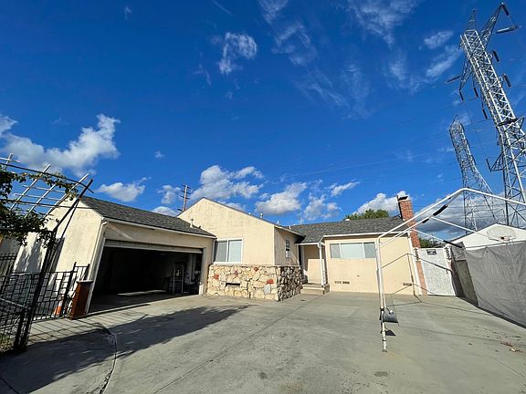 2nd image of 8232 Alcove Ave