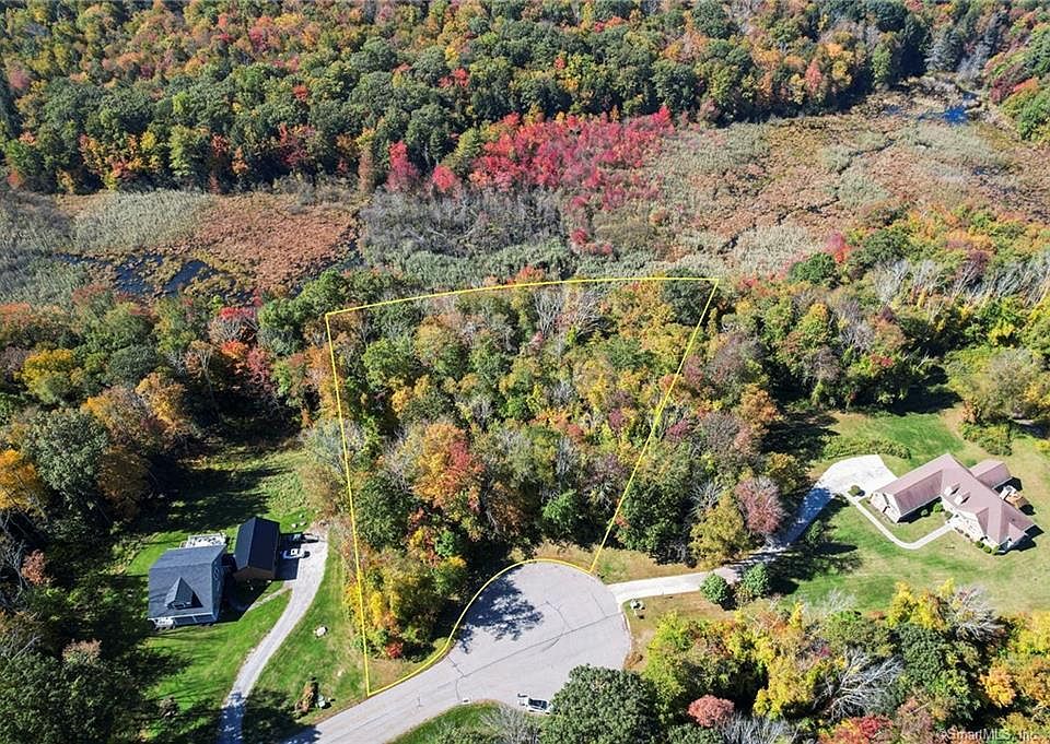 1st image of 39 Oaklawn Drive