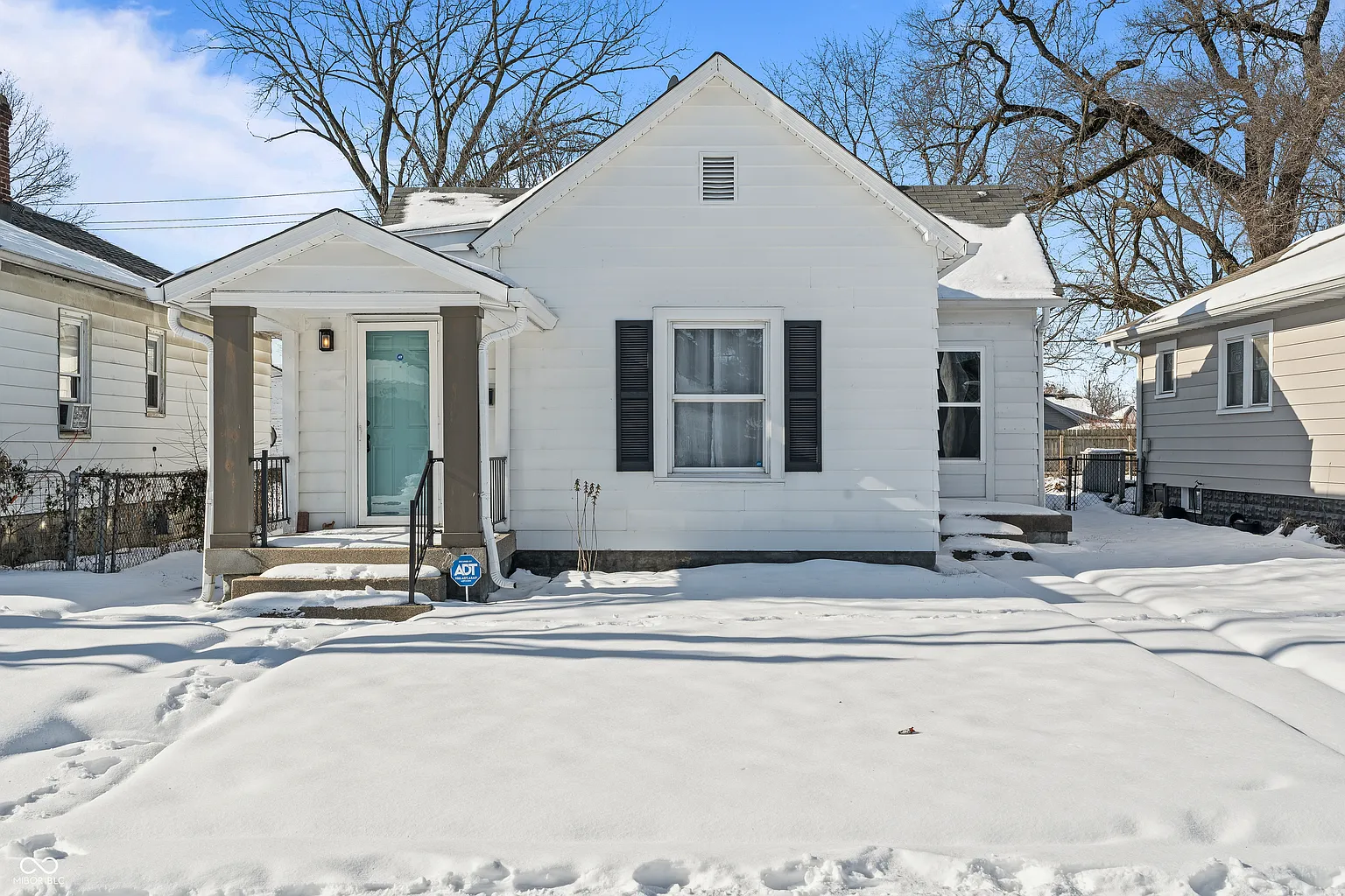1218 N Grant Ave photo 1