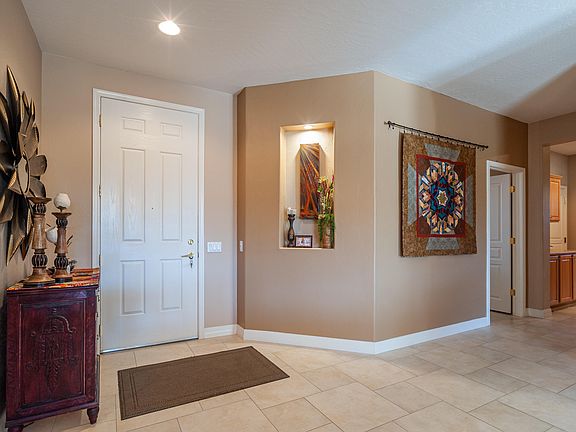 3rd image of 17757 W Parra Dr
