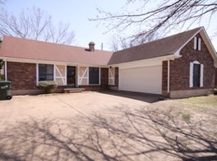 4658 Sandy Park Dr, Memphis, TN 38141