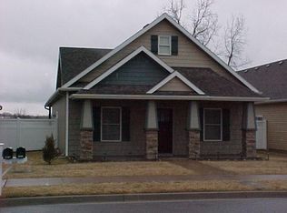 4817 N Creek Wood Dr, Saint Joseph, MO 64507