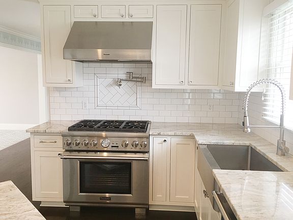 4th image of 16275 Academy Dr