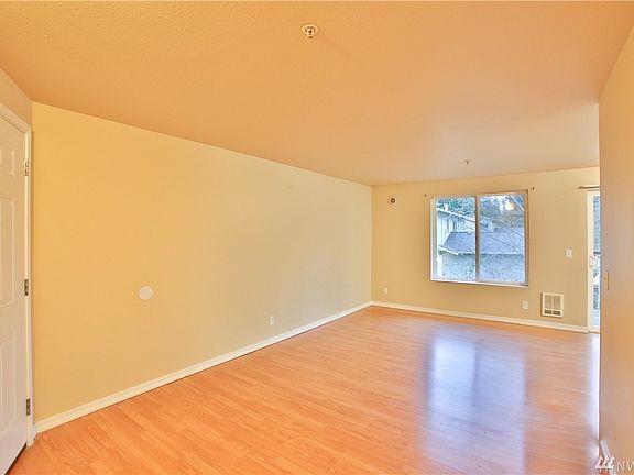 5th image of 7312 194th Ave E APT J