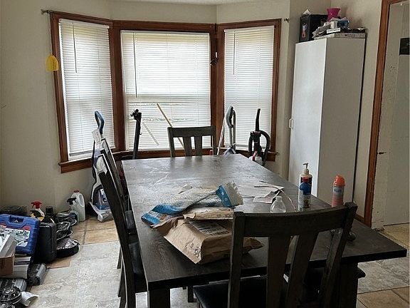 5th image of 1131 W 20th St