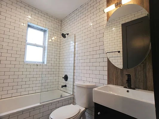 Rented by EXR | media 75