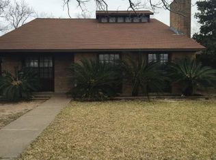 206 E 15th St, Cameron, TX 76520