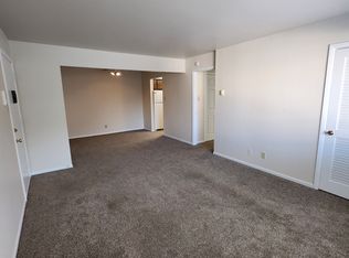 402 Glendale Blvd #402-2D, Valparaiso, IN 46383